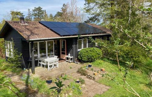 Faarevejle House | Awesome Home In Fårevejle With Kitchen