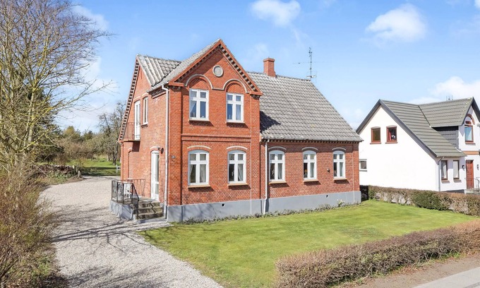 Humble House | Awesome home in Humble with WiFi