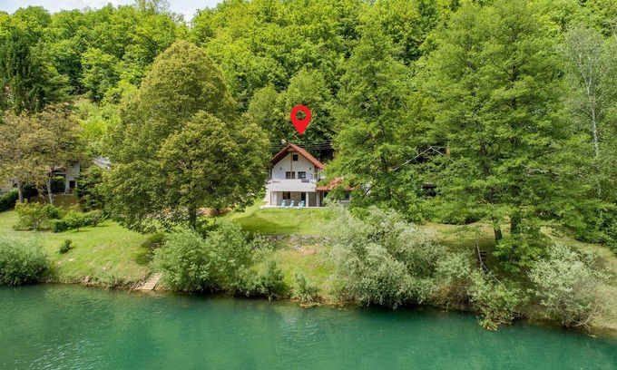 Ozalj House | Awesome home in Ozalj with kitchen