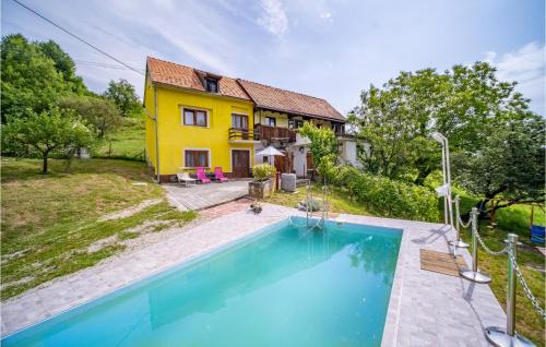 Jastrebarsko House | Awesome Home In Prodin Dol
