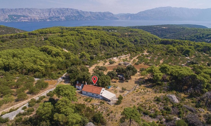 Pucisca House | Awesome home in Pucisca with WiFi