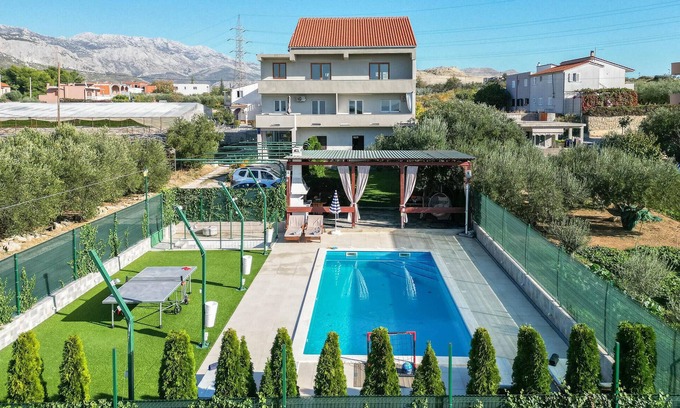 Dracevac House | Awesome home in Split with WiFi