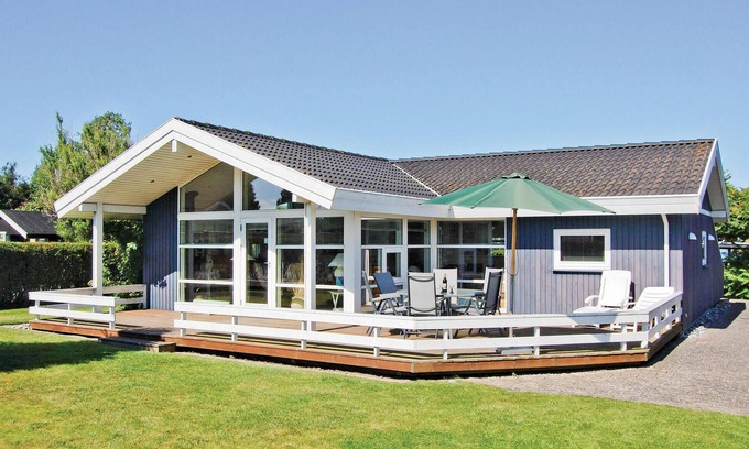 Strøby Ladeplads House | Awesome home in Strøby with WiFi