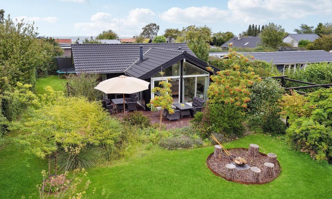 Strøby Ladeplads House | Awesome home in Strøby with WiFi