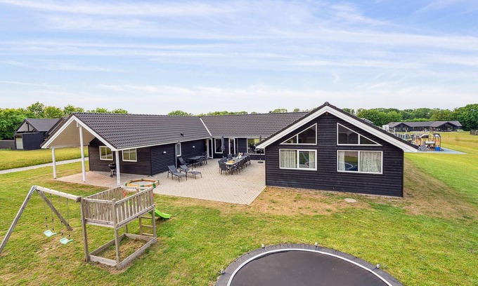 Mommark Strand House | Awesome home in Sydals with sauna