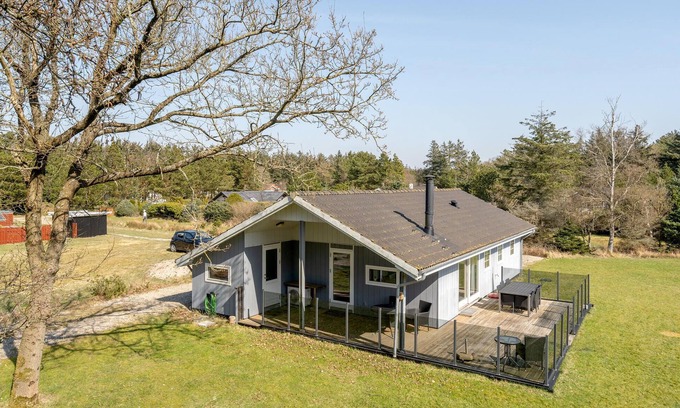 Vejers House | Awesome home in Vejers Strand with WiFi