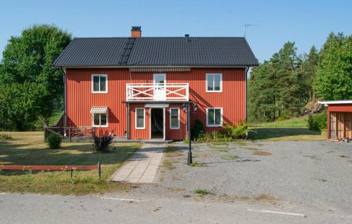 Valdemarsvik House | Awesome Home In Valdemarsvik With Wifi