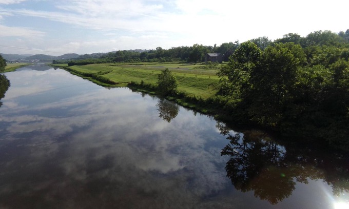Cumberland House | Awesome New Property/CANAL RIVER RETREAT