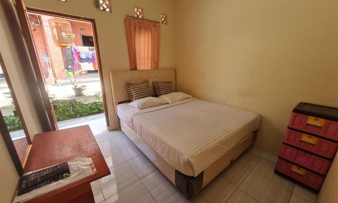 Cikembar House | AYU HOMESTAY SYARIAH SUKABUMI