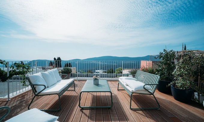 Artists Colony Apartment | Azamra Inn Tzfat