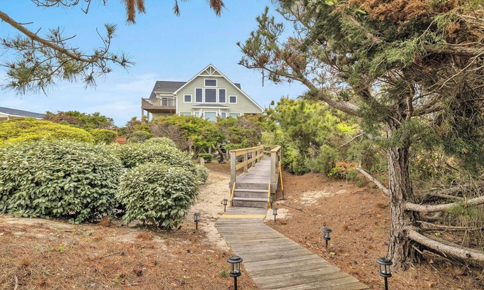 Caswell Beach House | Azohva: 5 Bed/5.5 Bath Oceanfront Home on Caswell Beach with Views of Intracoa