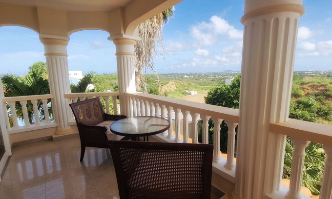 Sun Valley Apartment | Azure Dreams: Your Stylish Escape in Curaçao