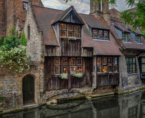 Historical Center Bruges Bed & Breakfast | B&B Exclusive Guesthouse Bonifacius