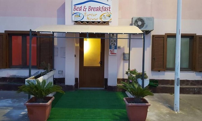 Carbonia Bed & Breakfast | B&B Fantar House