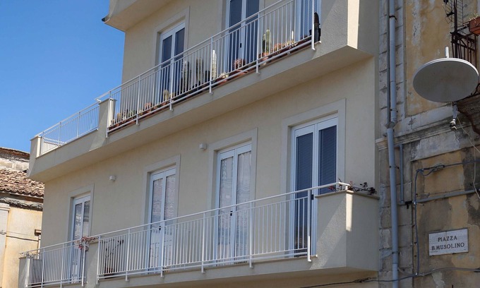 Pizzo Bed & Breakfast | b & b in the historic center, with a panoramic terrace, 400 meters from the sea