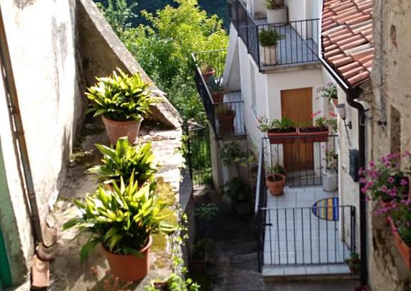 Rivello Bed & Breakfast | B&B Lo Straniero