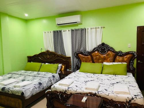 Cagayan de Oro Apartment | B2 - Spacious 3BR House with Netflix, Fiber Wifi, Parking, Balcony