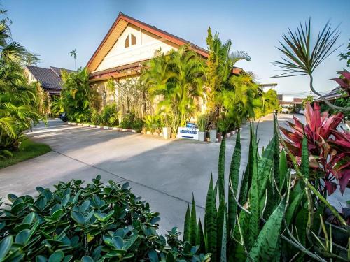 Ban Pa Yang Resort | Baan Suan Rim Num Resort