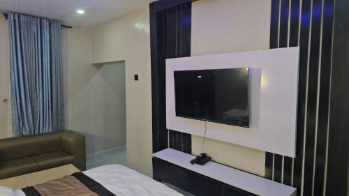 Kwara Hotel | Babay tavern and Suites