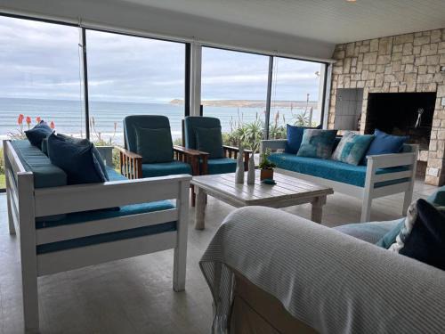 Witsand House | Baby Whale Bliss - Beachfront House