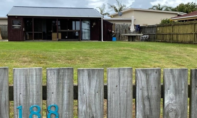 Karkari Peninsula Cottage | BACH 188 ON THE BEACH