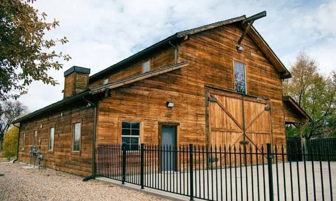 Spring City House | Back Country Barn Special Event Venue Spring city