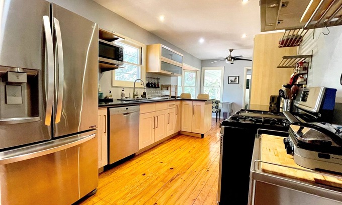 Allandale House | Backs To Northwest Park That Includes A Playground, Huge Pool With Diving Boards