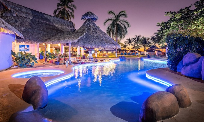 Potrero Resort | Bahia del Sol Beach Front Boutique Hotel