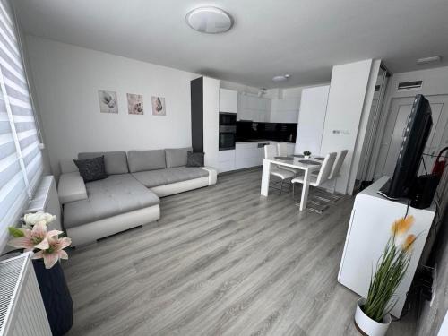 Debrecen Apartment | Bajcsy corner apartment FREE PARKING