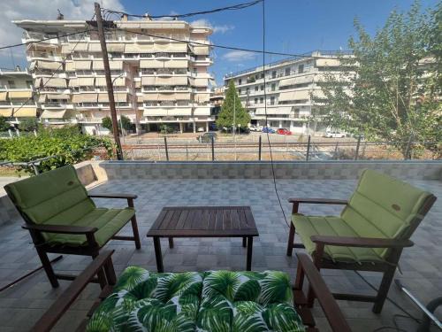 Trikala Apartment | Bakopoulos resort Ένα όμορφο διαμέρισμα με βεράντα