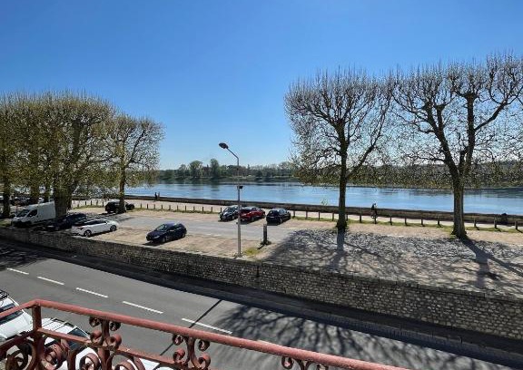 Blois Apartment | Balcon sur Loire