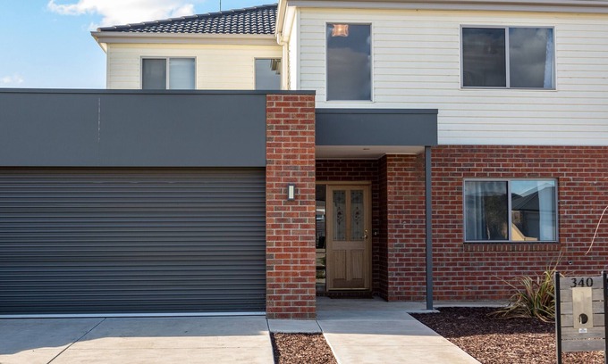 Sebastopol House | Ballarat Pioneer Homes*plenty for the kids*