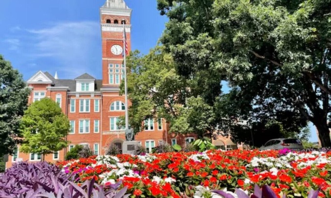 Clemson Apartment | Ballgame Bungalow, Entire 2BR/2BA Apt in Clemson