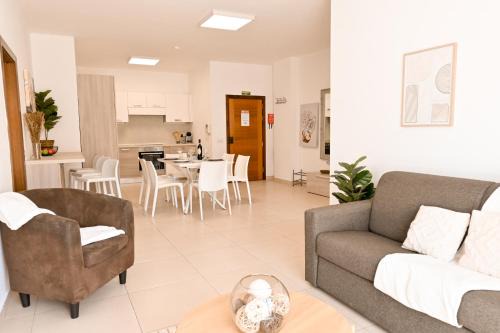 Il-Balluta Apartment | Balluta Bay Escape - St Julian's - Beach