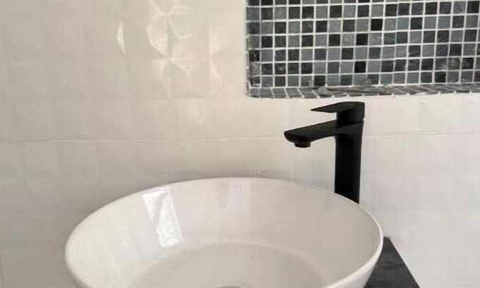 Harare Apartment | Bamboo-view Breeze Suite