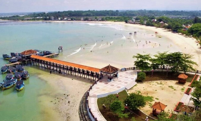 Jepara Hotel | Bandengan Beach Hotel Jepara 2