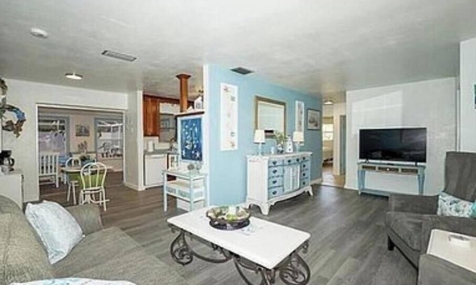 West Bradenton House | Banyan Bungalow pool/spa house 2 bedroom 2 bath private heated salt pool/spa