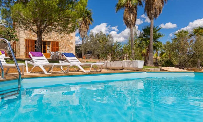 Alaro House | Banyols