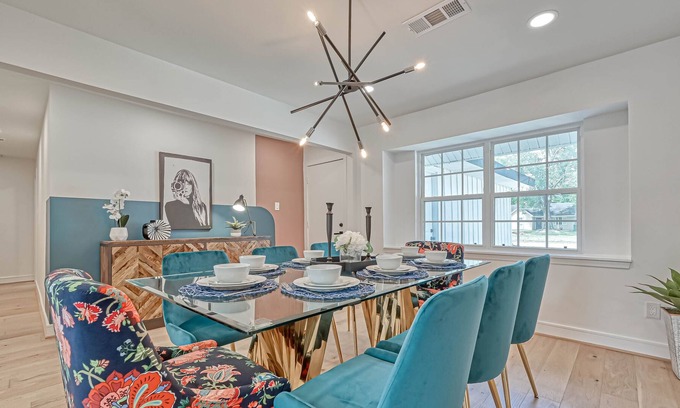 Spring Branch Central House | Barefoot - Modern, Private Pool in Spring Branch