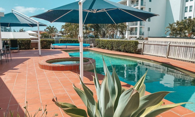 Bargara Apartment | Bargara Beach Front Apartment