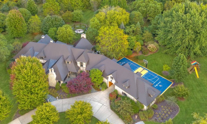 Sheboygan House | Baronwood Oasis-Indoor Pool/Spa-Arcades-16beds-LUX
