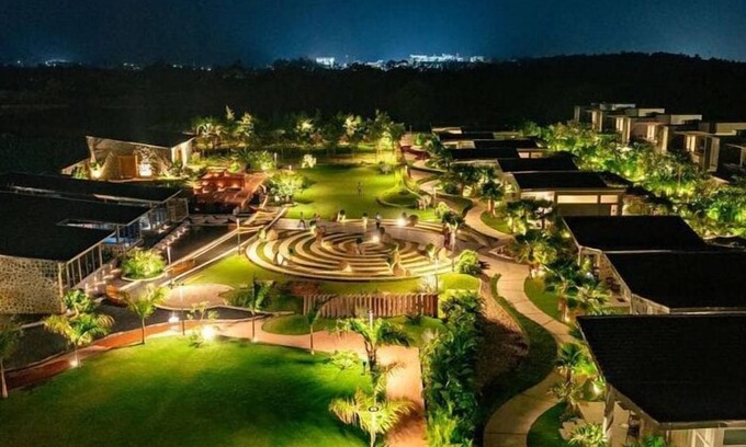 Halol Hotel | Basalt Paradise Resort And Spa