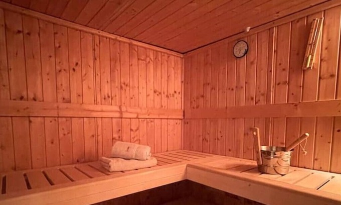 Mundelheim Apartment | Basement apartment with private sauna (incl.)
