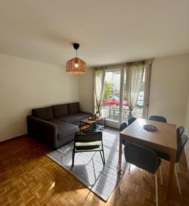 Seebach Apartment | Basic 3BR Flat with Balcony in Zurich