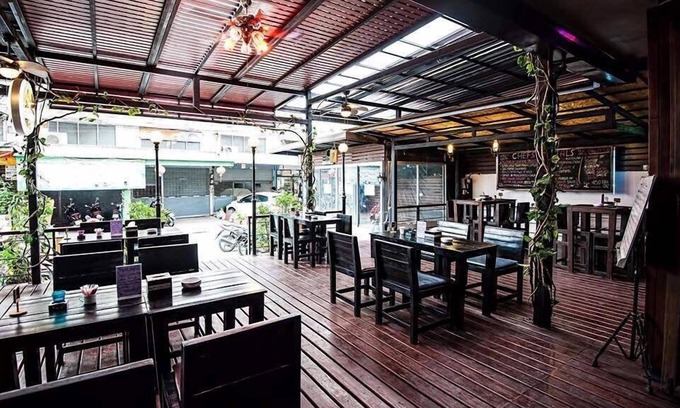 Chiang Mai Hotel | Basic Line Hotel at Loikroh