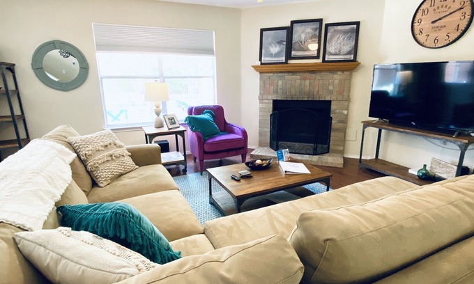 Bastrop House | Bastrop Gem Near ATX COTA Tesla, Long Stays Welcome!