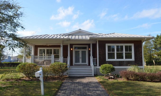 Cape Charles House | Bay Creek Meets Historic Cape Charles! pool access!