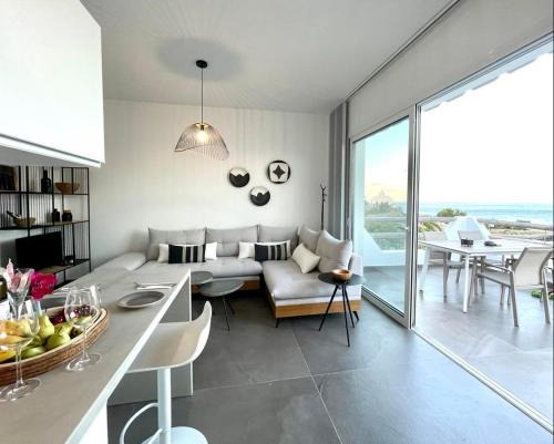 Agios Panteleimonas House | BAY DIVINO