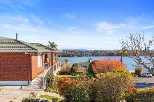 Maungatapu House | Bay View Gardens - Tauranga Holiday Home
