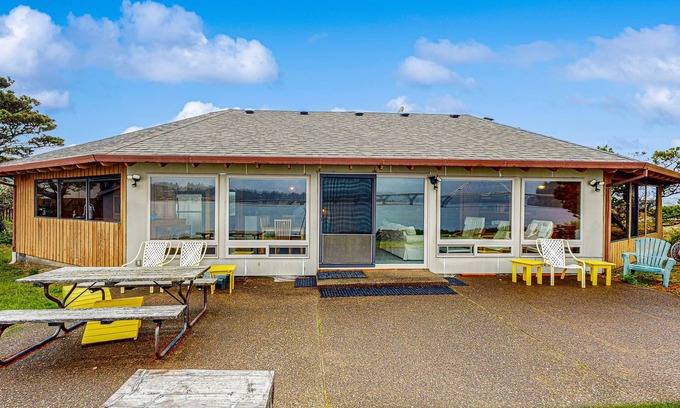 Bayshore House | Bayfront Home with Water Views, Free WiFi, and Firepit - Near Town & Beaches